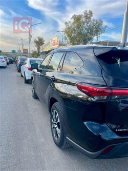 تۆیۆتا هایلاندەر